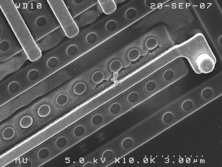 Sample Preparation Delayering and Cross-sectioning for FA – Lab Test